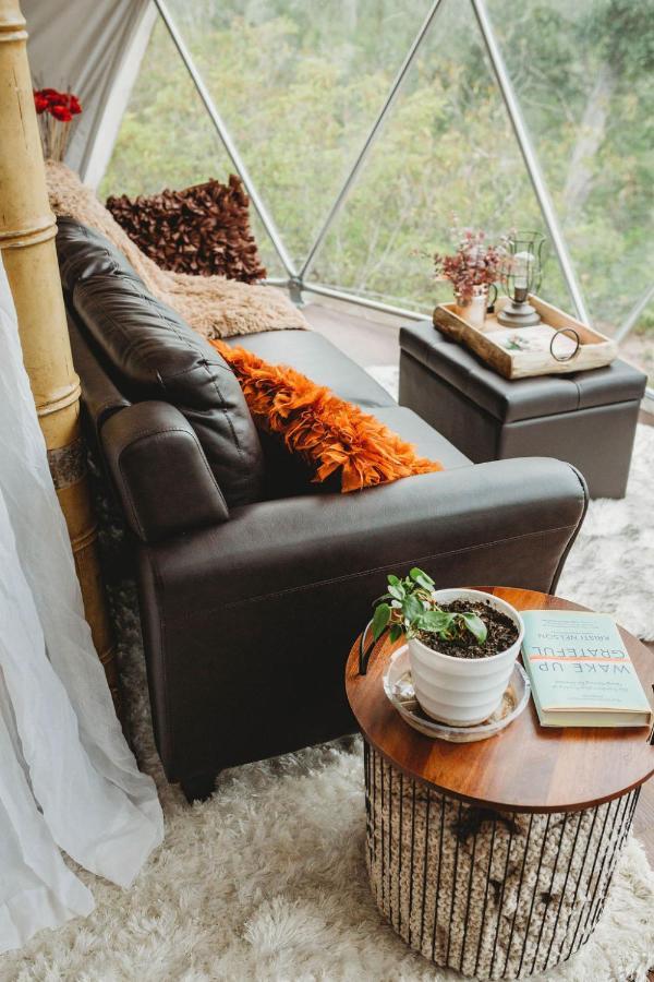Campo de lujo Waterfront Luxury Glamping Dome
