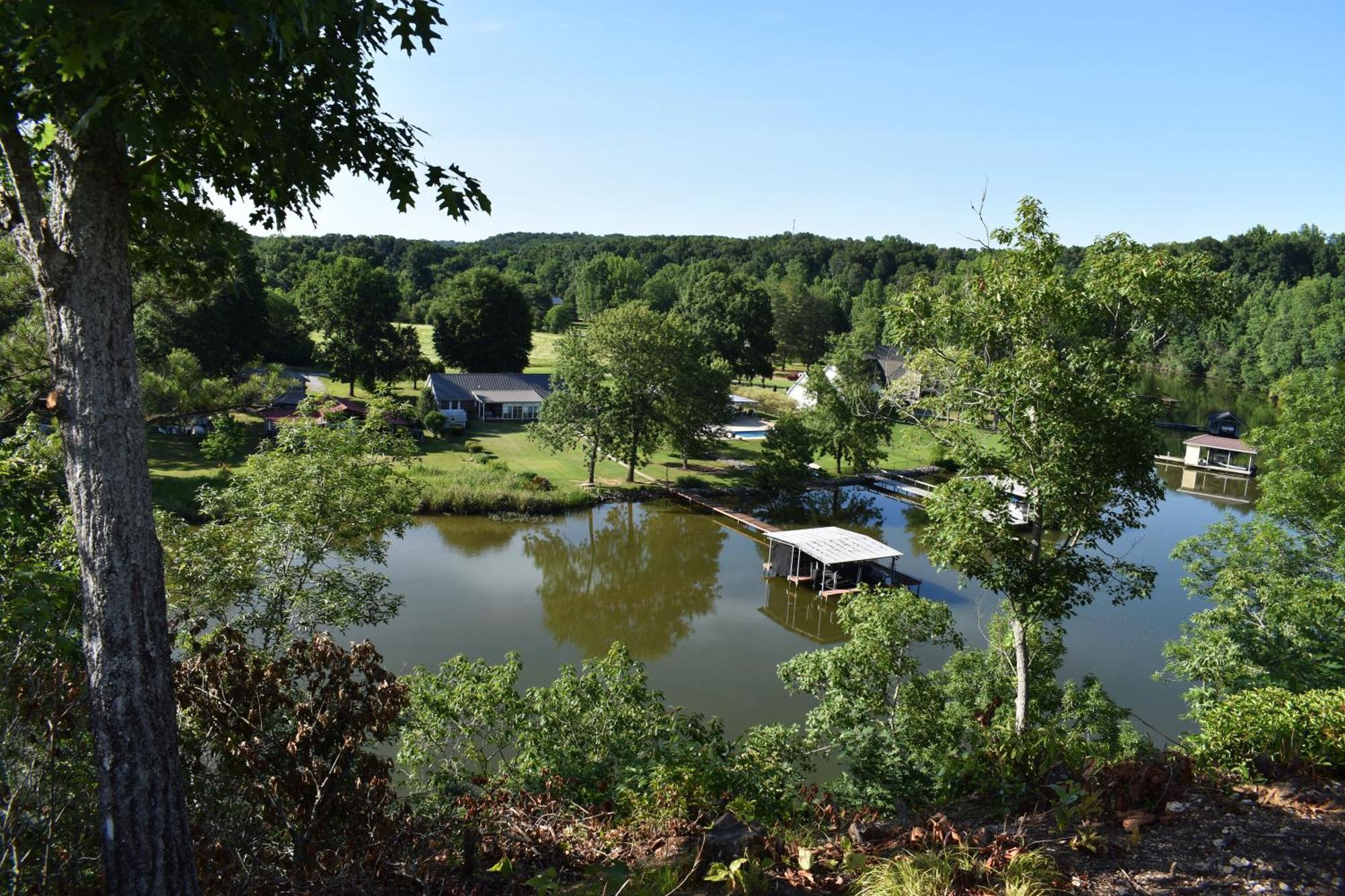 Campo de lujo Waterfront Luxury Glamping Dome